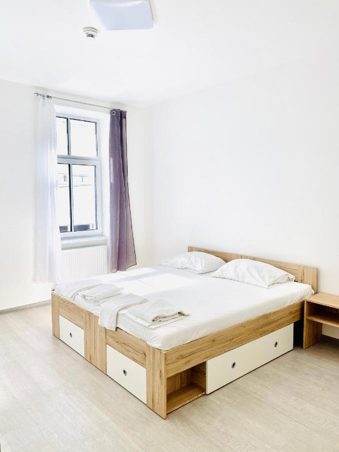 City Residence Rooms & Apartments Wina Bagian luar foto